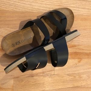 Black Strappy Buckle Thong Flat Bottom Sandal